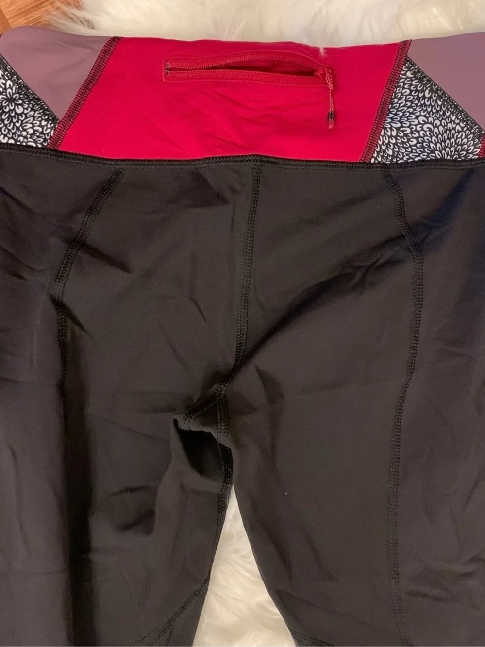 Lululemon Run: Inspire Crop ll 21” Fa14 Quilt 28 Bumble Berry Sz 6